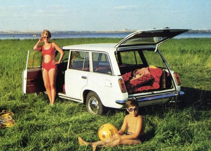 Реклама советских классических машин (36 фото)