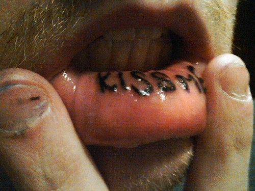 Татуировки на губах