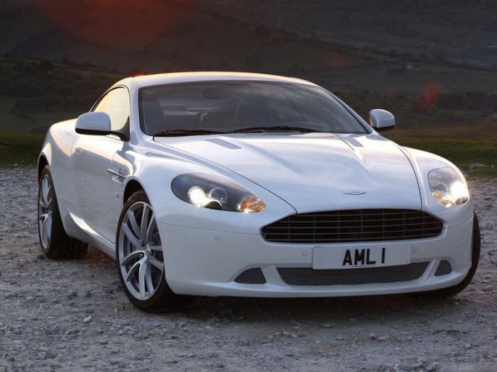 Aston Martin DB9