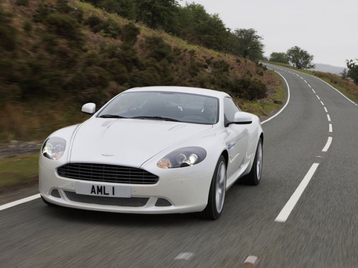 Aston Martin DB9