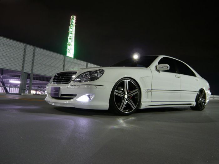 Wald Mercedes S-Class W220