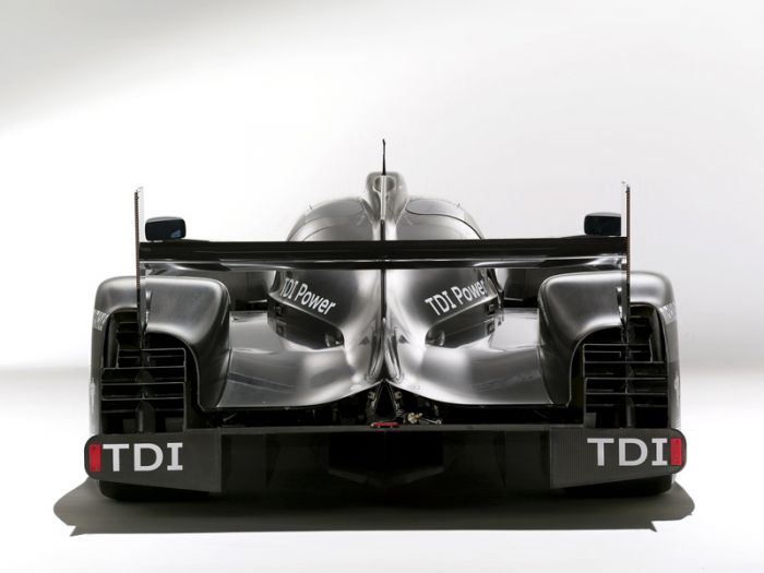 Audi R18