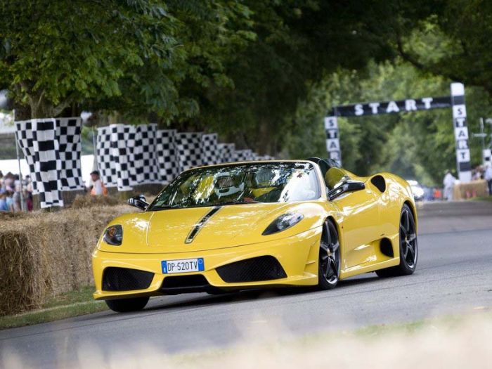 Ferrari Scuderia Spider 16M