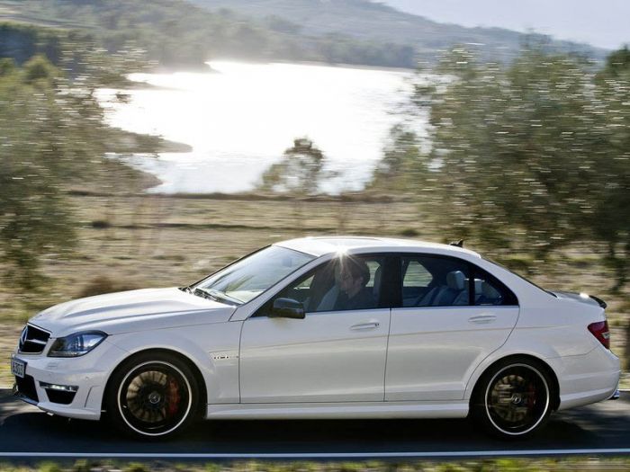 Mercedes-Benz C63 AMG