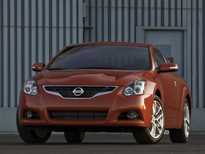 Nissan Altima Coupe (2010)