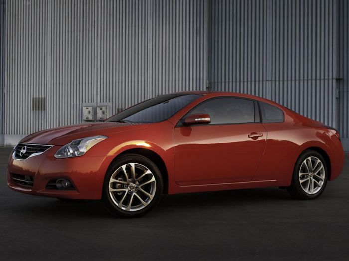 Nissan Altima Coupe (2010)