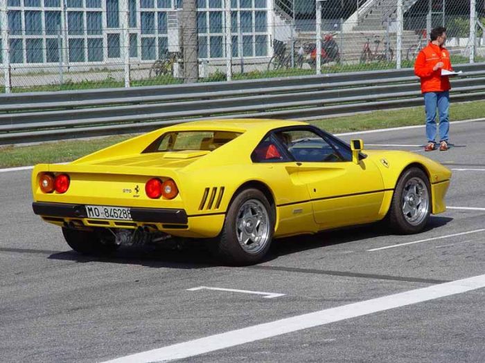 Ferrari 288 GTO