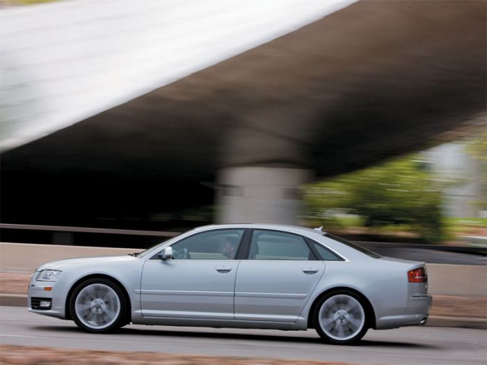 Audi S8