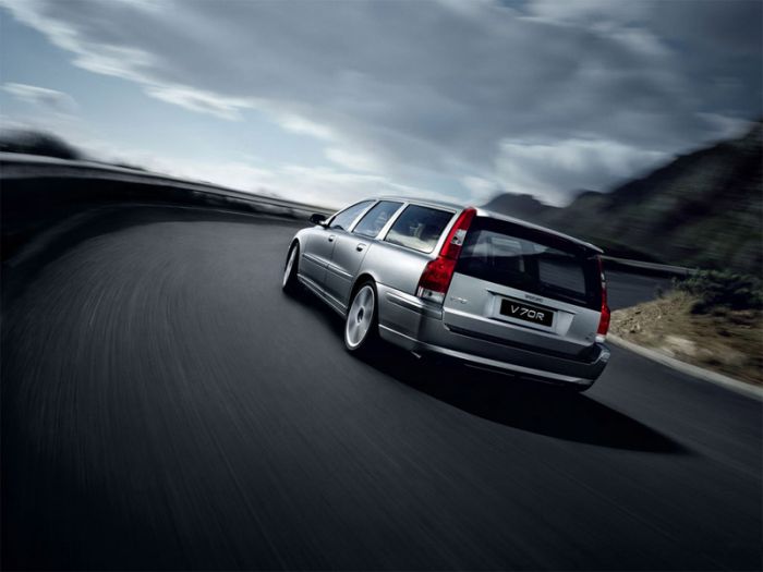 Volvo V70 R