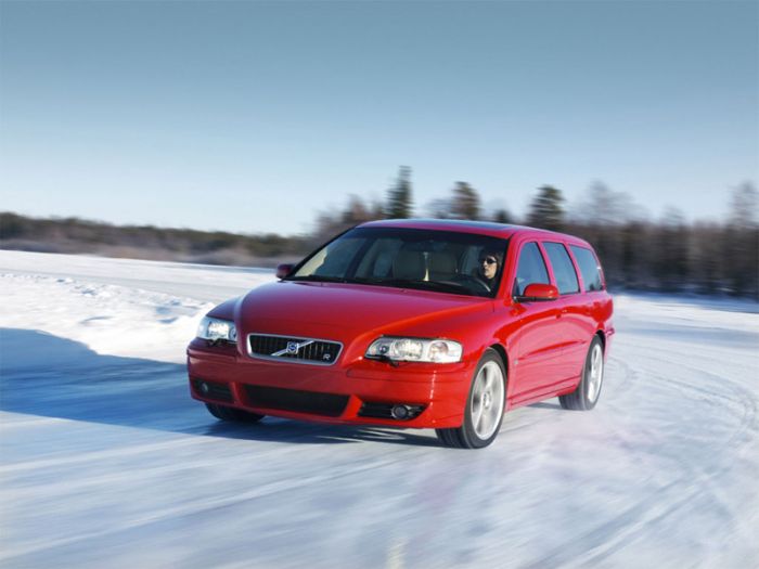 Volvo V70 R