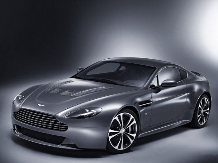 Aston Martin V12 Vantage