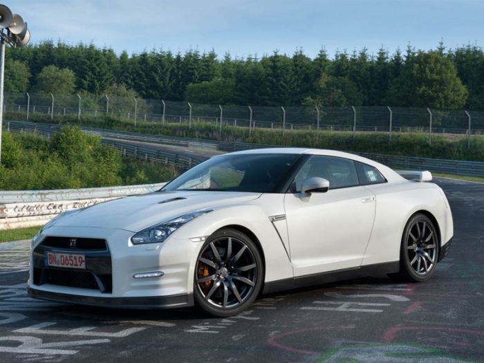 Nissan GT-R