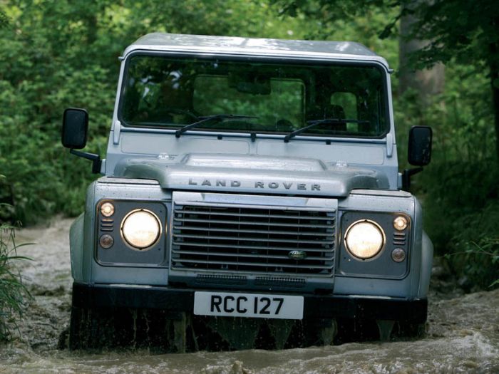 Land Rover Defender 90