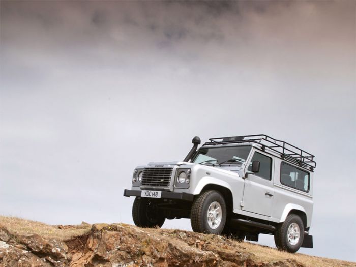 Land Rover Defender 90