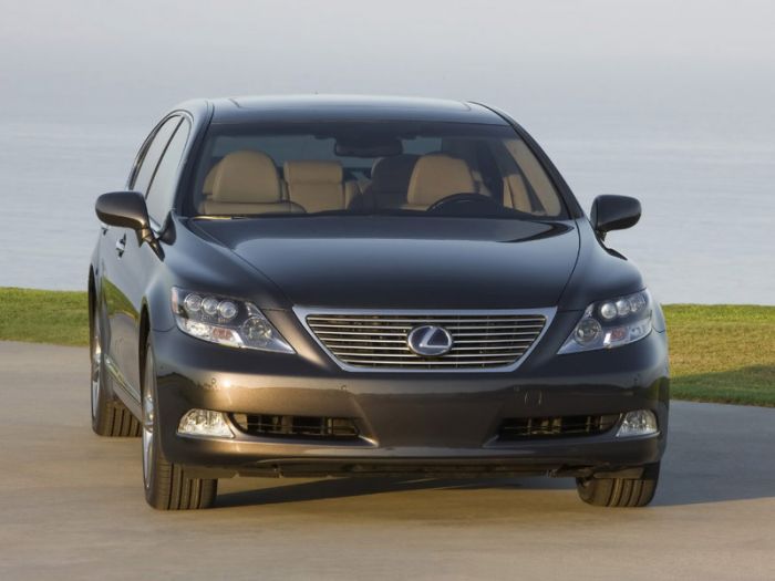 Lexus LS600h