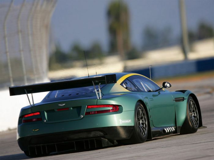 Aston Martin DBR9