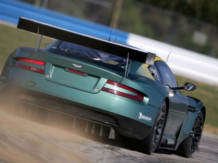 Aston Martin DBR9