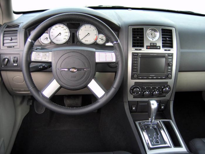 Chrysler 300 C SRT-8 Touring