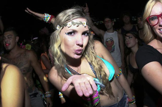   Electric Daisy Carnival (50 )