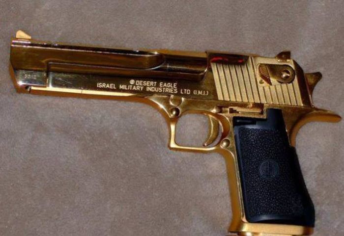 Золотое оружие Саддама Хусейна (19 фото)