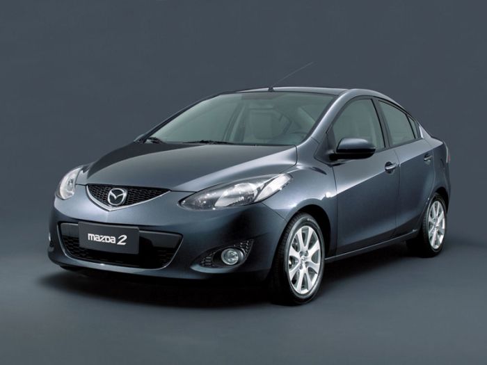 Mazda 2 Sedan