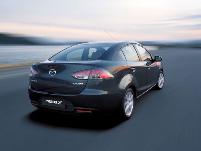 Mazda 2 Sedan