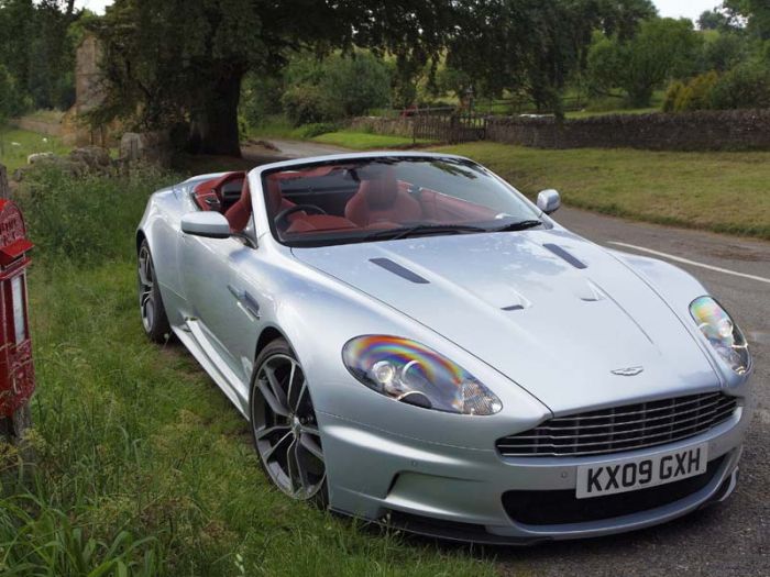 Aston Martin DBS Volante