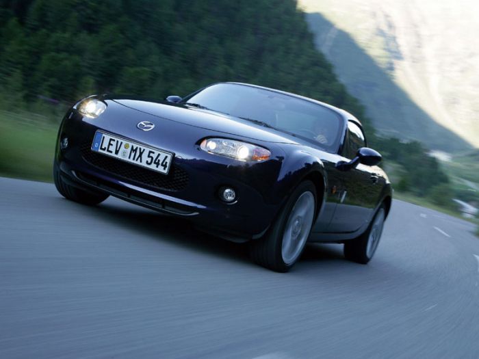 Mazda MX-5 Roadster Coup