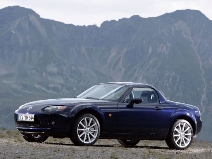 Mazda MX-5 Roadster Coup