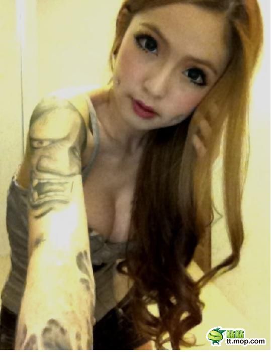 Сексуальный мастера татуировки в Японии (30 фото)