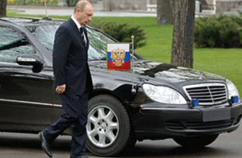 ГИБДД Москвы не смогло опознать кортеж президента (4 фото)