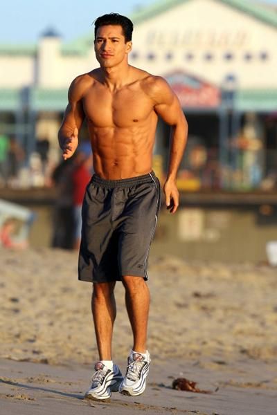 Красивые мужские тела 2012 года (15 фото)