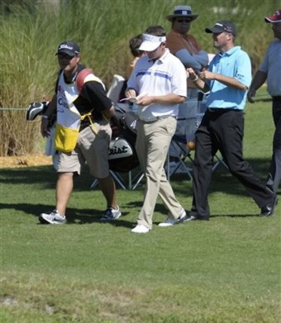 Игра в гольф бывает опасной (20 фото)
