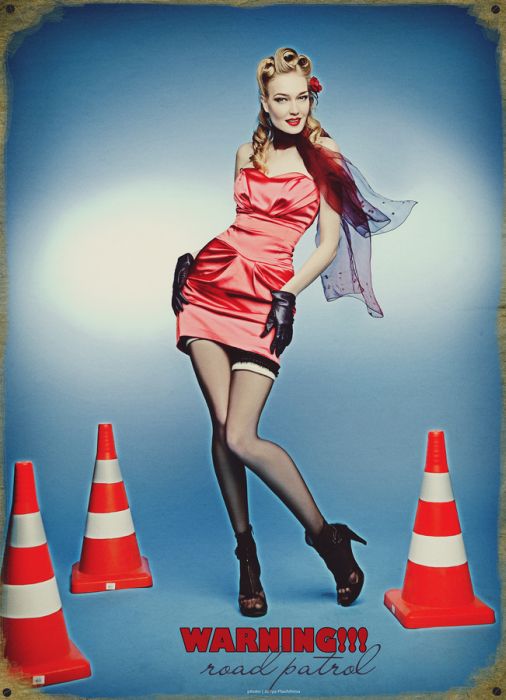     Pin Up (51 )