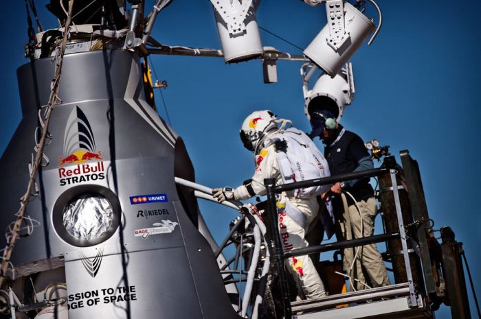    "Red bull Stratos"