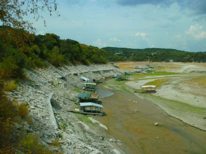 Озеро Трэвис в Техасе бесследно исчезло