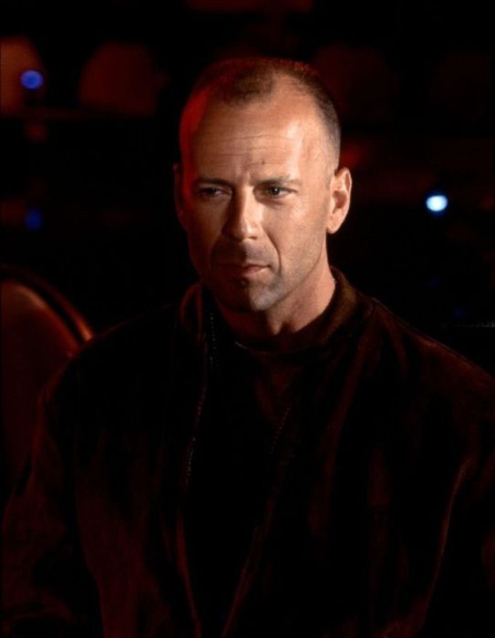   (Bruce Willis)