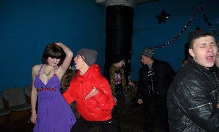Фотожаба: "Переделайте фото, чтобы я танцевал с мужиком"