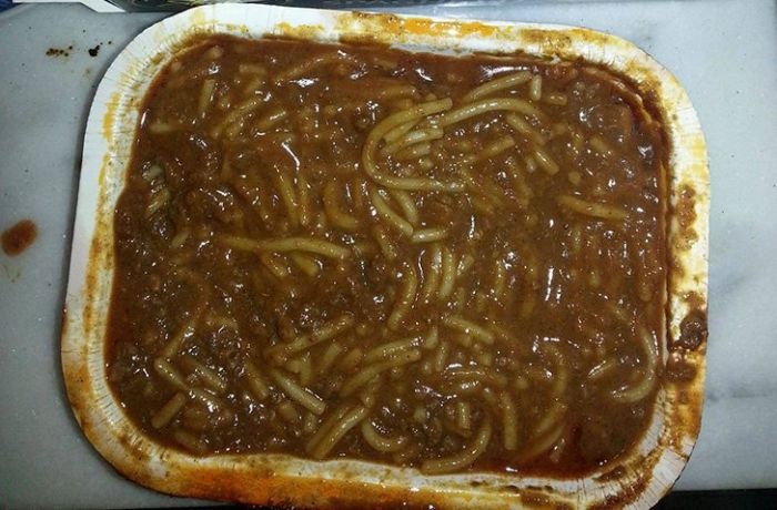Спагетти из Италии с ароматной подливкой 