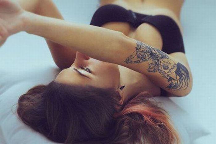 Красивые татуировки на телах симпатичных девушек