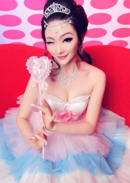 Живая кукла из Китая