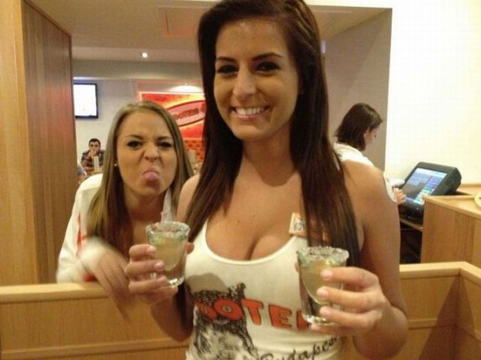     Hooters