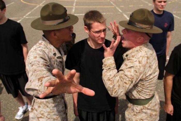 Как работают инструкторы корпуса морской пехоты США