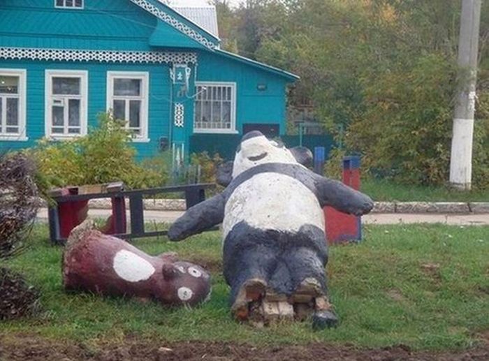 Подборка нелепых и странных фотографий из России