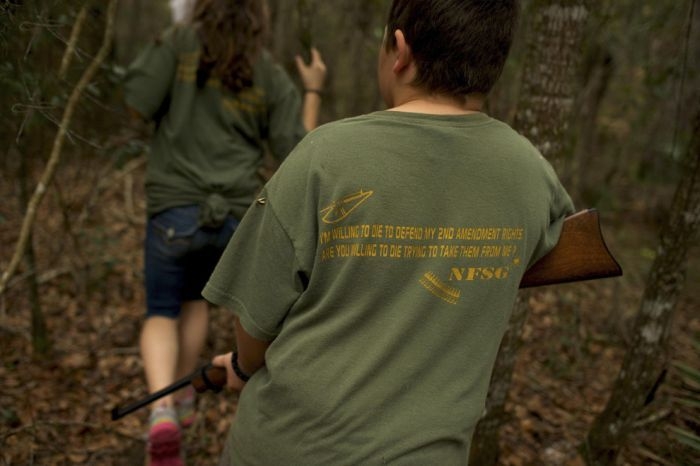 Как американских детишек учат стрелять, тренировочный лагерь