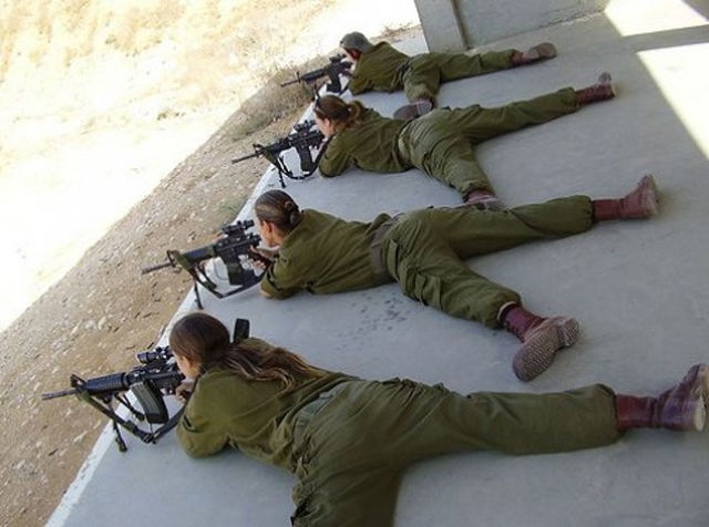 Девушки из армии Израиля