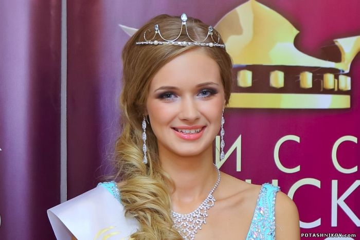 Интернет взбудоражили скандальные фото «Мисс Минск-2013»