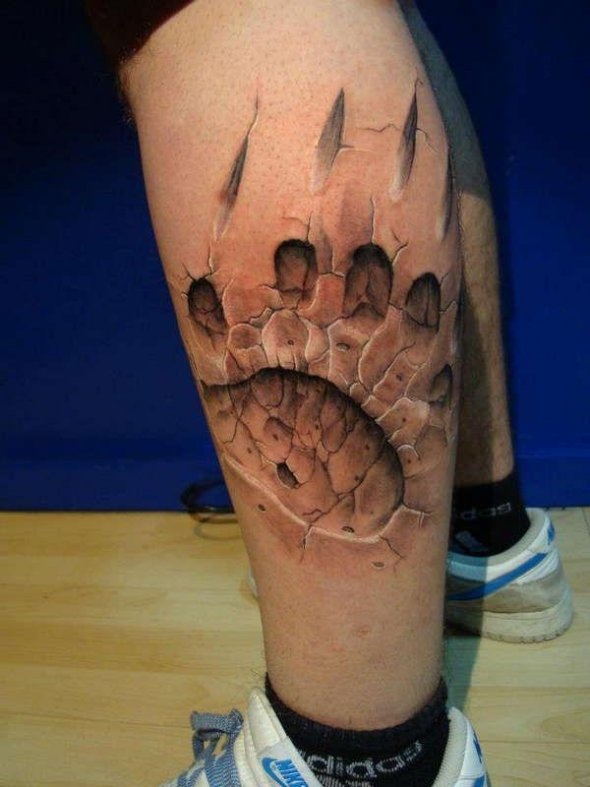 13 пугающе-реалистичных татуировок