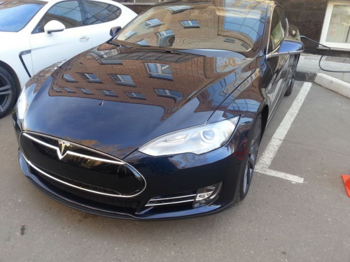 Tesla Model S