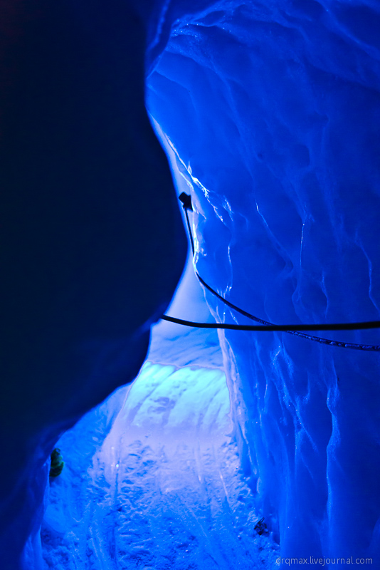 Спуск в глубь ледника Хинтертукс